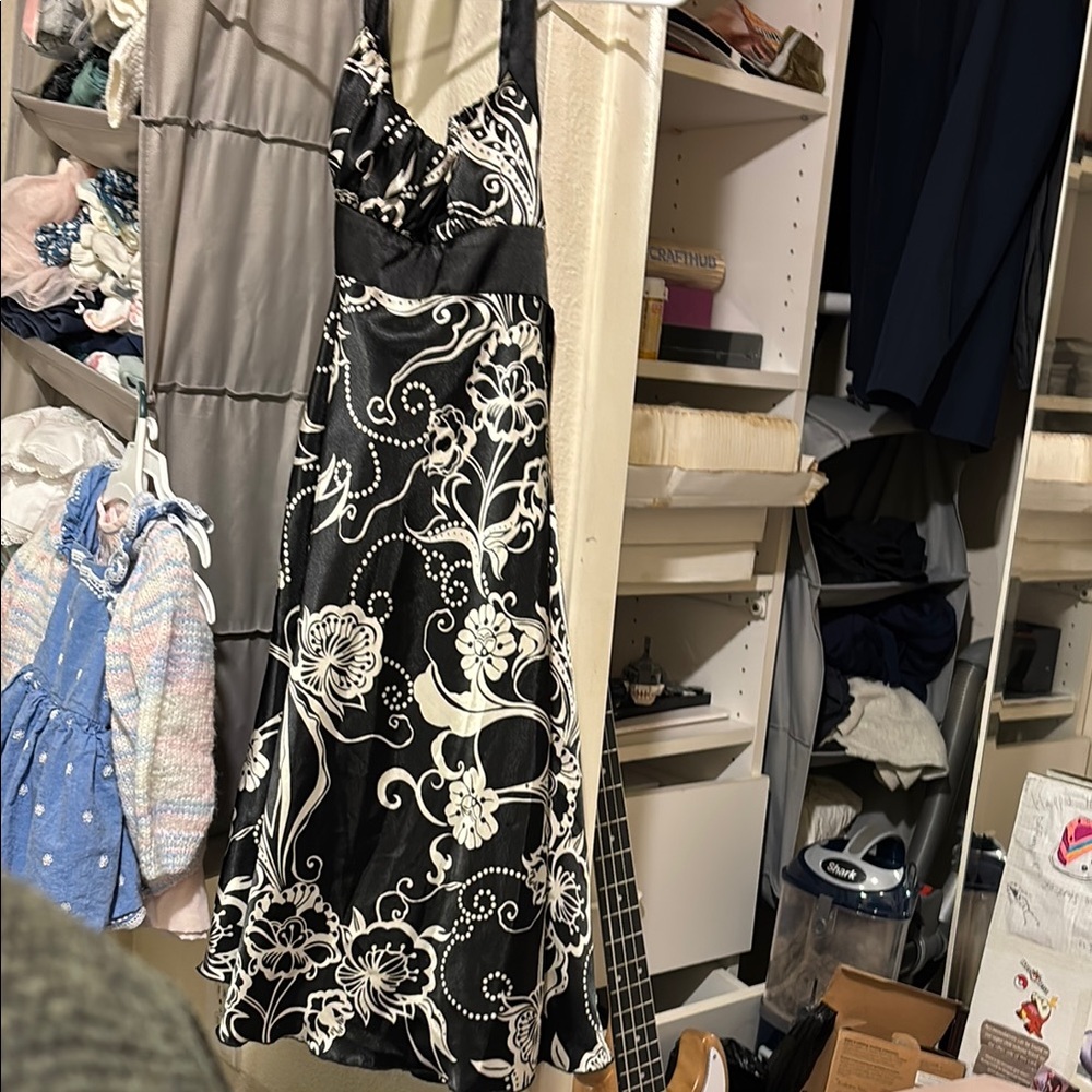 Elegant Black and White Floral Dress like new